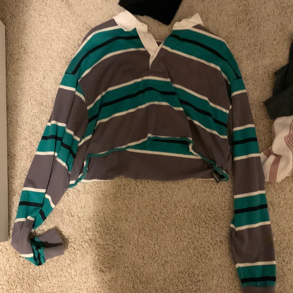 collared crop striped long sleeve